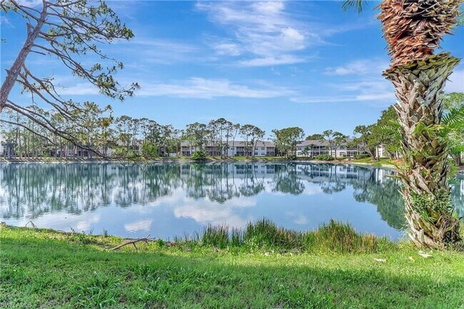 Building Photo - Stunning 2BR Condo in Naples - Lease for three (3) to 12 month.