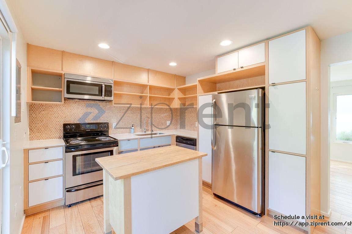 Building Photo - 1601 South Main St