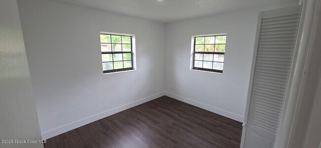 Building Photo - 4785 Tuscarora Rd