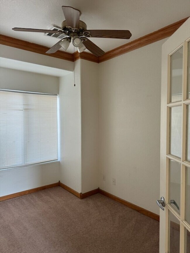 Building Photo - 5400 S Hardy Dr