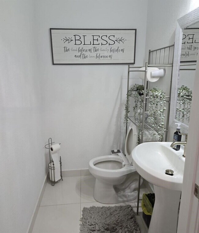 Building Photo - Northwest 12th Avenue, Miami, FL 33128 - 5...