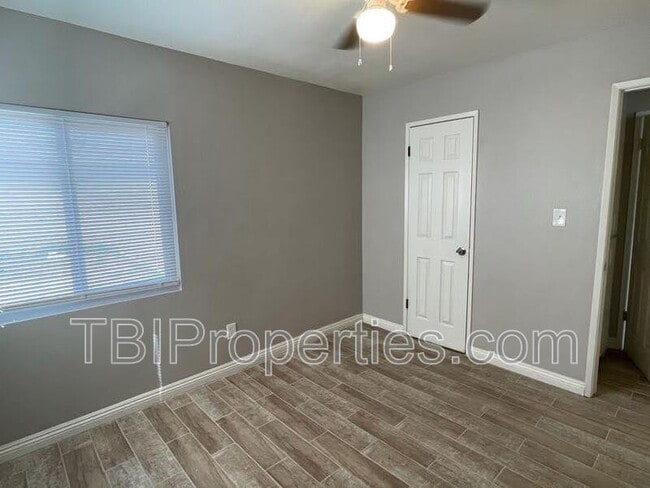 Building Photo - 7771 Philbin Ave