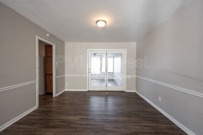 Building Photo - 8830 E 35th St