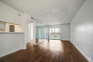 Building Photo - 2830 S Bartell Dr
