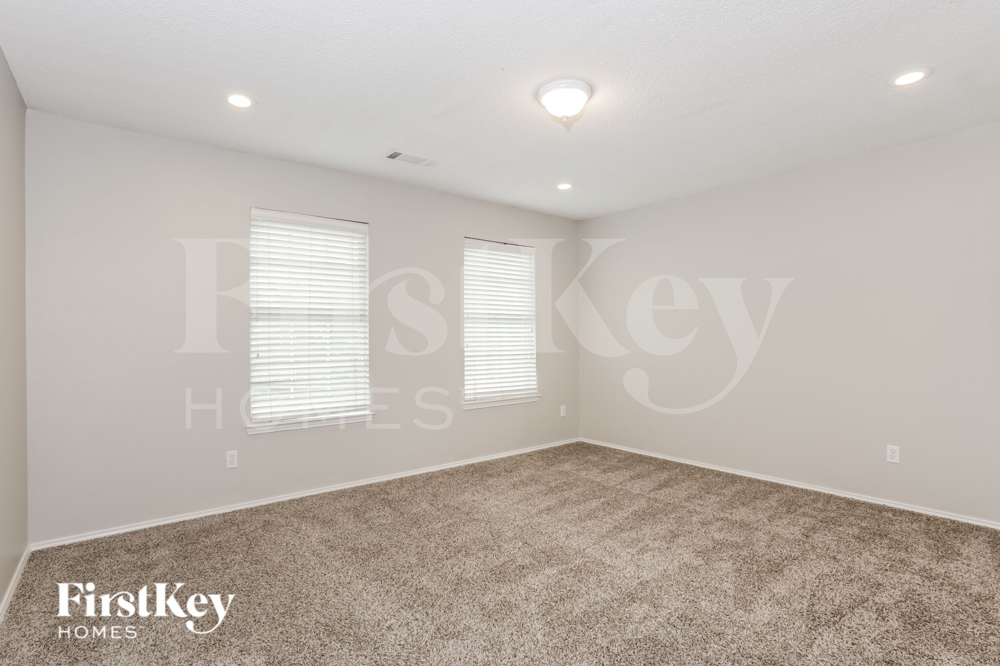 Building Photo - 621 Stellaway Dr