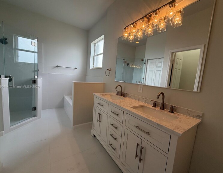 Building Photo - 2479 NE 4th St