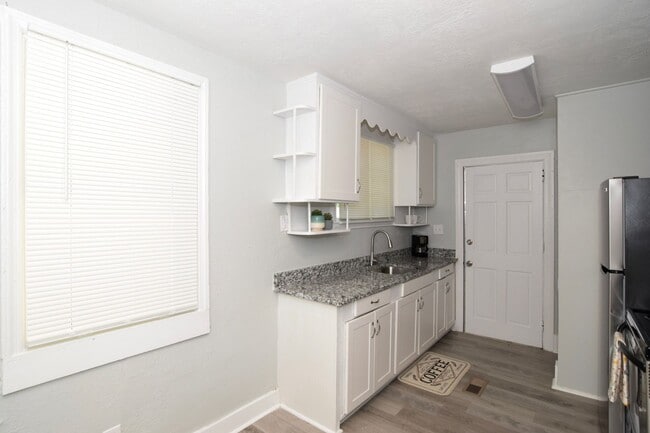 Building Photo - $995 - Updated 2 bed/1 bath house for rent off Wrightsboro Road, with fenced-in yard!