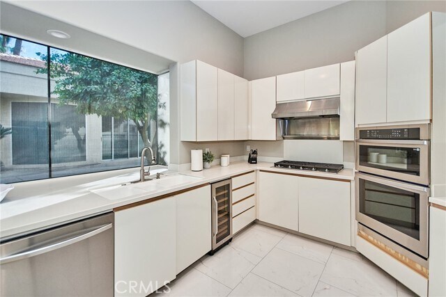 Building Photo - 44980 Olympic Ct