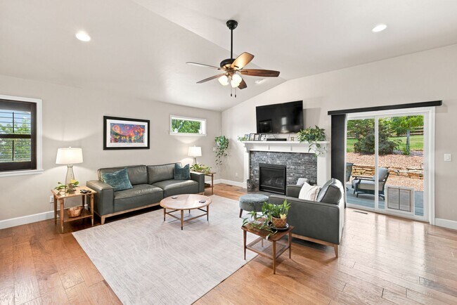 Building Photo - 12441 Woodruff Dr