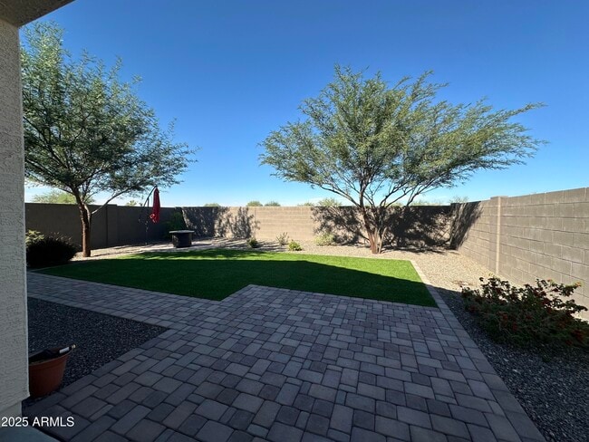 Building Photo - 18078 W Amber Ridge Way