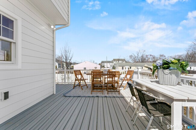 Building Photo - 12 Sandy Way