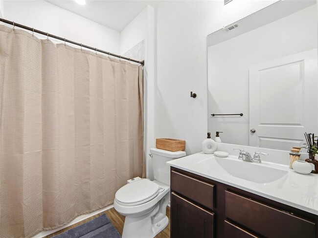Building Photo - 10215 Buster Dr