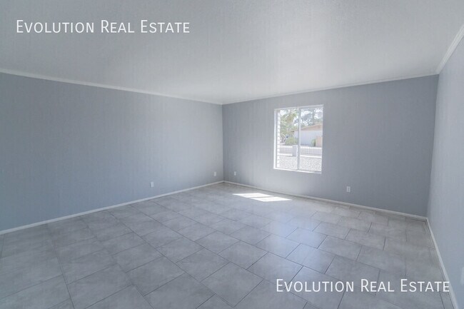 Building Photo - 2110 S Shannon Dr