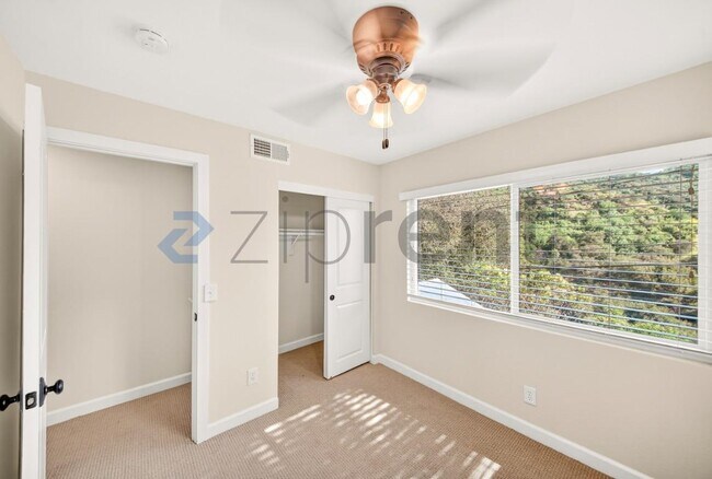 Building Photo - 16925 Hillside Dr