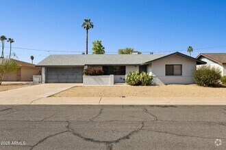Building Photo - 1224 E Del Rio Dr