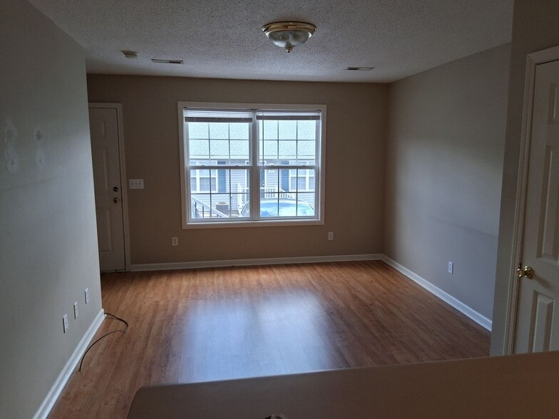 Interior Photo - Laurel Brook Apartments