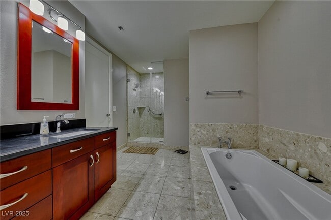 Building Photo - 4575 Dean Martin Dr