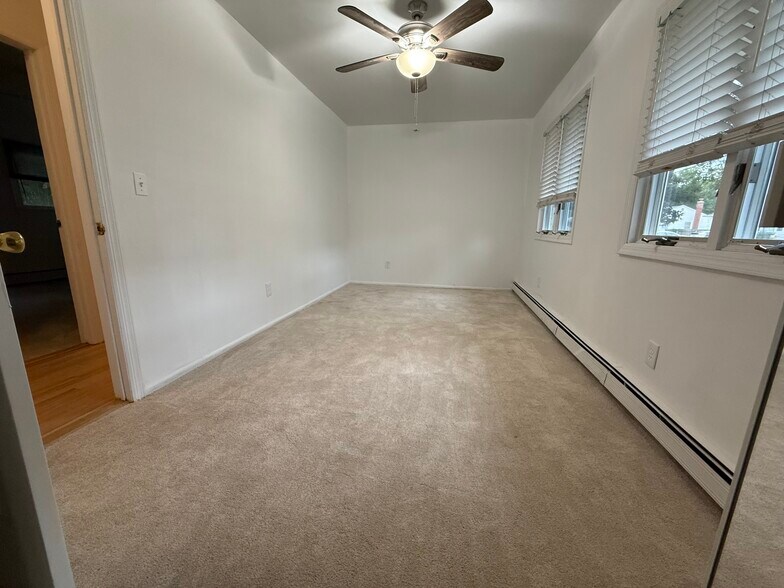 Building Photo - 157 Sheets Ave