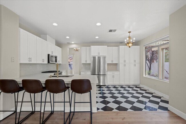 Building Photo - 8225 W Ruby Mountain Way