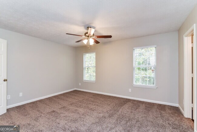 Building Photo - 300 Mephisto Cir