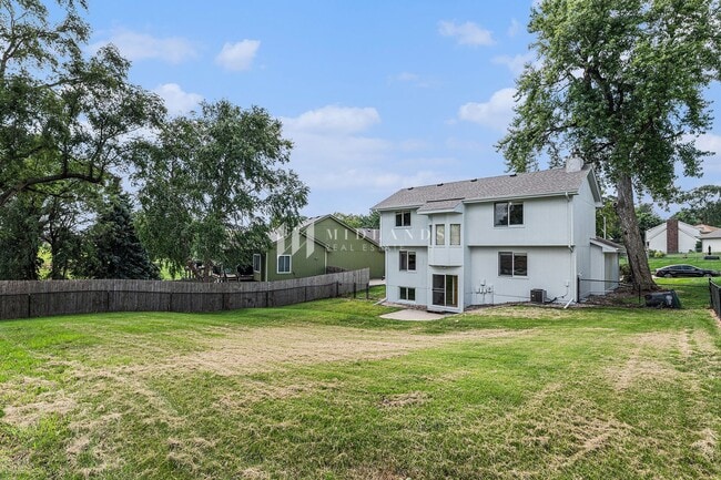 Building Photo - Marvelous Omaha Home