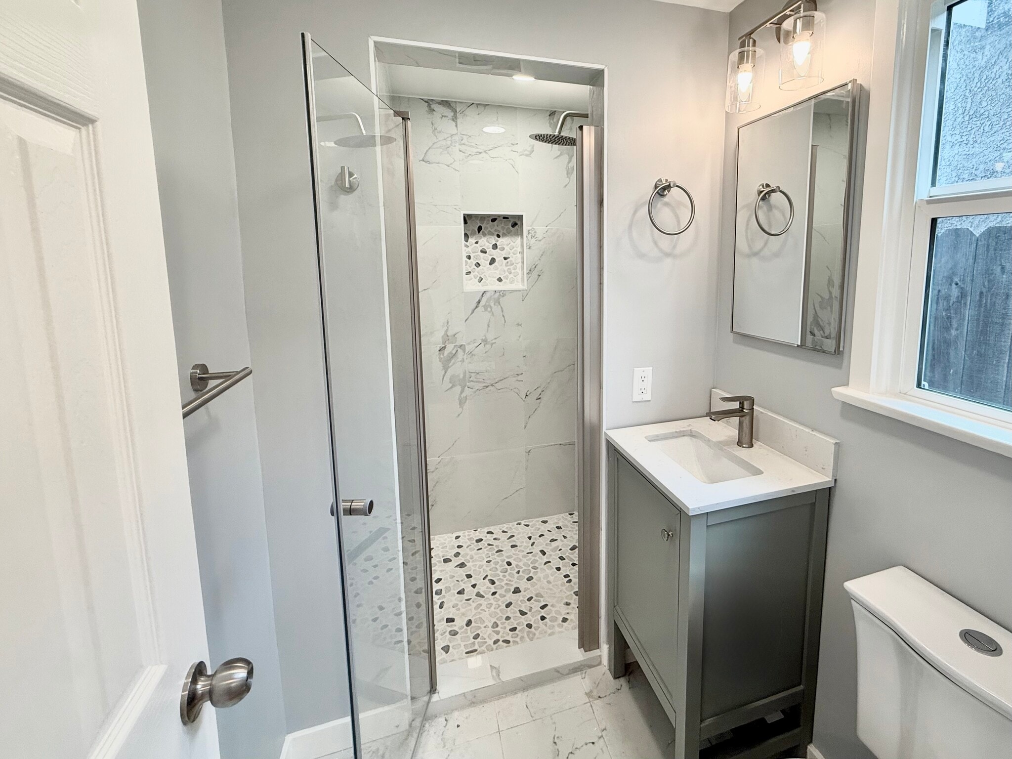 Building Photo - 467 36th St