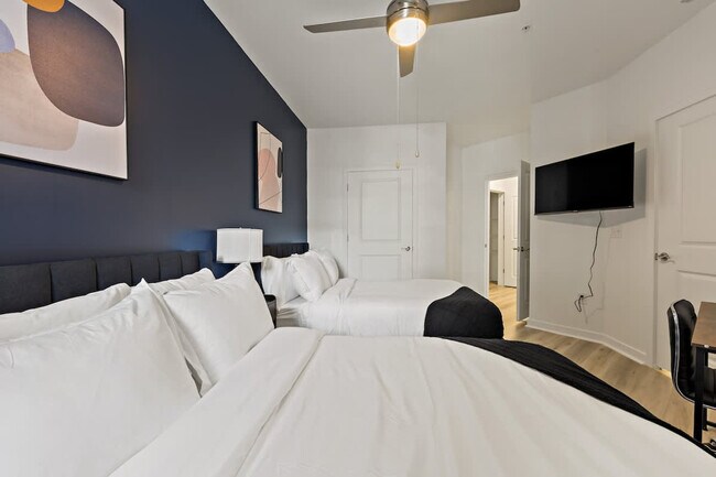 Building Photo - 205 S Kings Dr