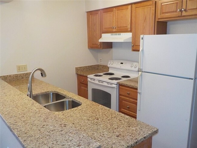 Building Photo - 2708 Parker Ln