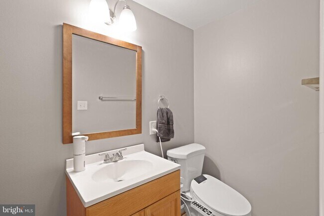 Building Photo - 8573 Tyrolean Way