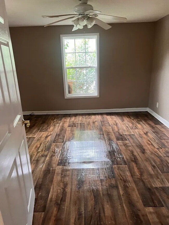 Building Photo - 2 Bedroom 1 Bathroom house in Laurens SC