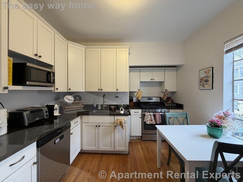 Building Photo - 21 Ellery St