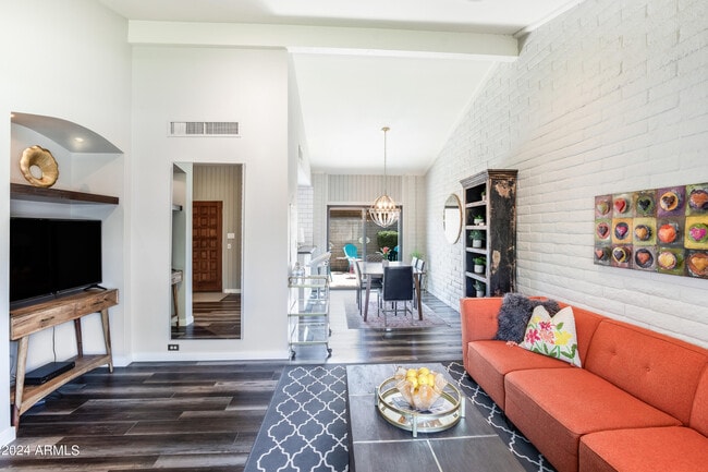 Building Photo - 4525 N 66th St