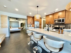 Building Photo - 201 E Front St