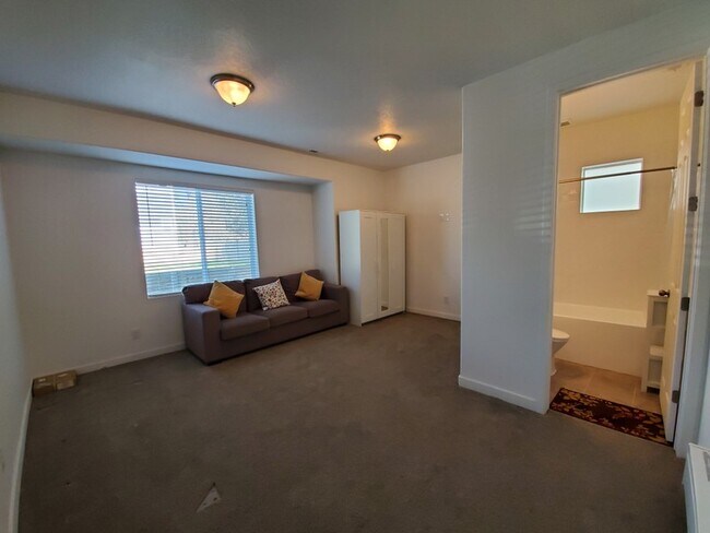 Building Photo - 836 Founder Point Ln