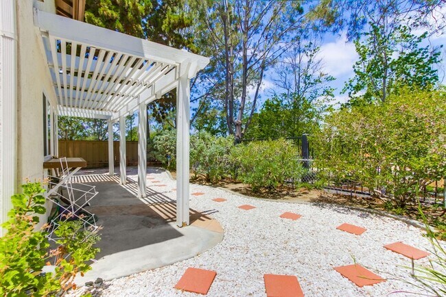 Building Photo - Charming Carmel Valley House in great loca...