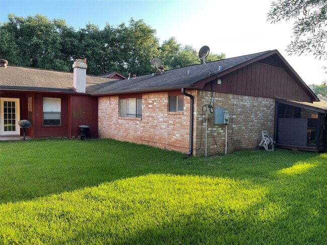 Building Photo - 3115 Jenny Dr