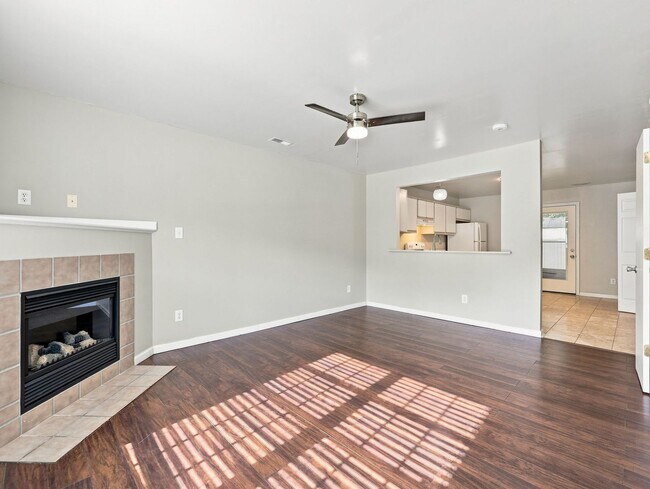 Building Photo - 107 Spring Meadow Cir