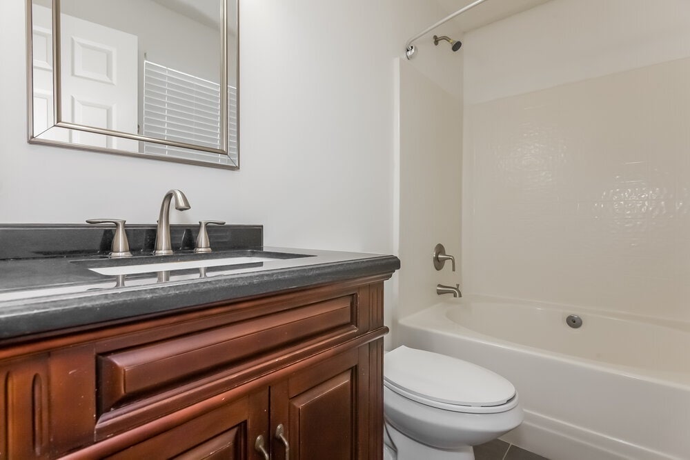 Building Photo - 1610 Royal Tree Ct