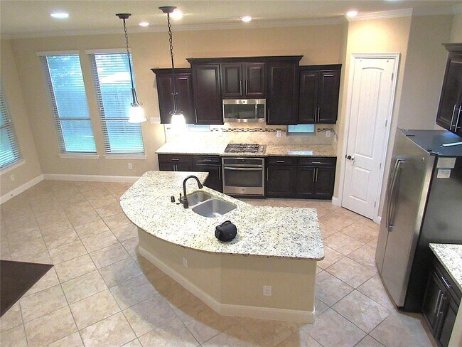 Building Photo - 13902 Desert Trace Ct