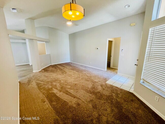 Building Photo - 8043 Bracken Ln