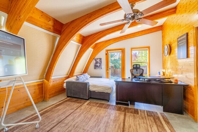 Building Photo - 14350 Ghost Rider Dr