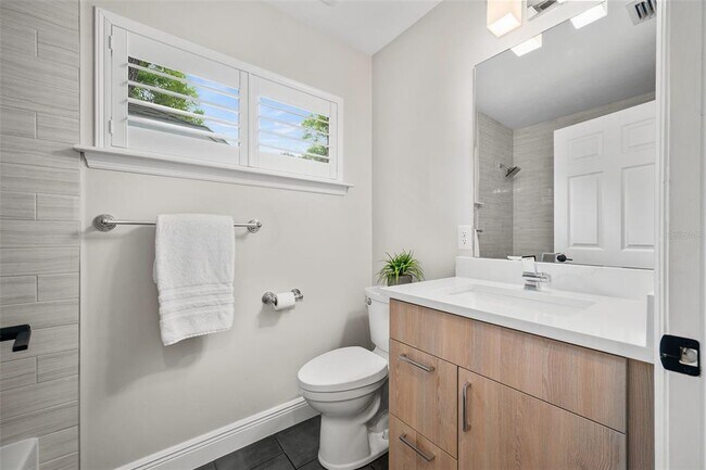 Building Photo - 9821 SW 34th Rd