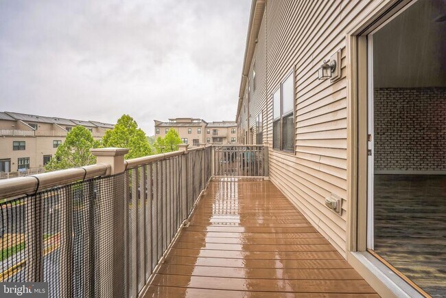Building Photo - 44764 Tiverton Sq