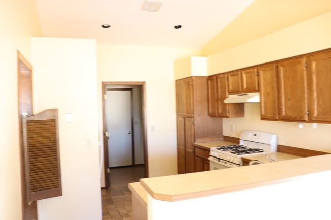 Building Photo - Country Club Estates Home