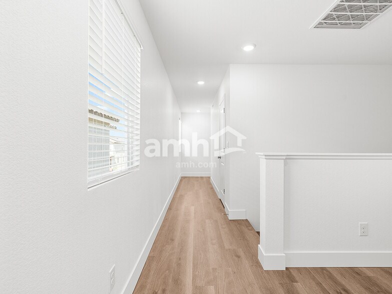 Building Photo - 8431 Black Friday Ct