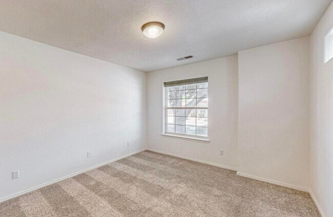 Building Photo - 13124 Calle Azul SE