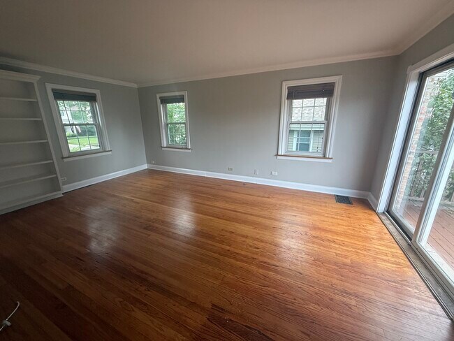 Building Photo - 9510 Campbell Ave