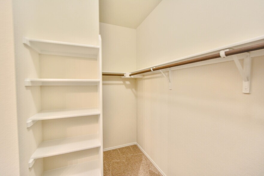 Large walk-in closet located in master bathroom - 3702 Chappie Lane