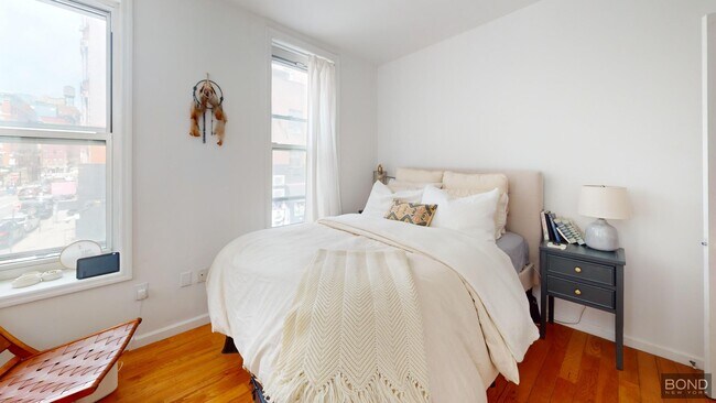 Building Photo - 132 Ludlow St