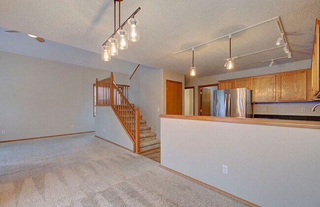 Building Photo - Moore 12918 &amp; 5000